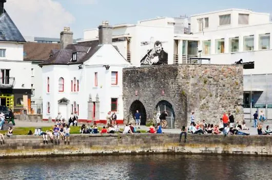 1 Minute To Everywhere! Centre 公寓 *